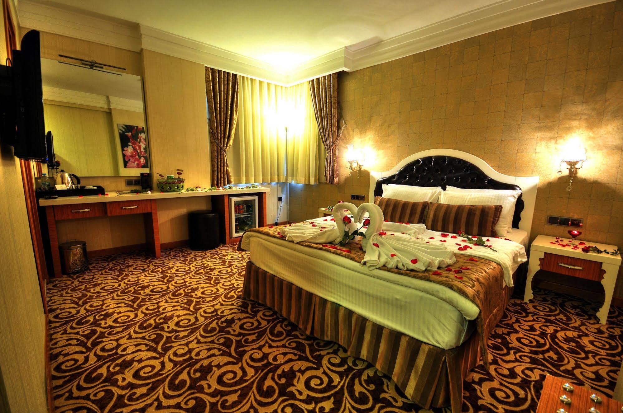 אדאנה Golden Deluxe Hotel מראה חיצוני תמונה